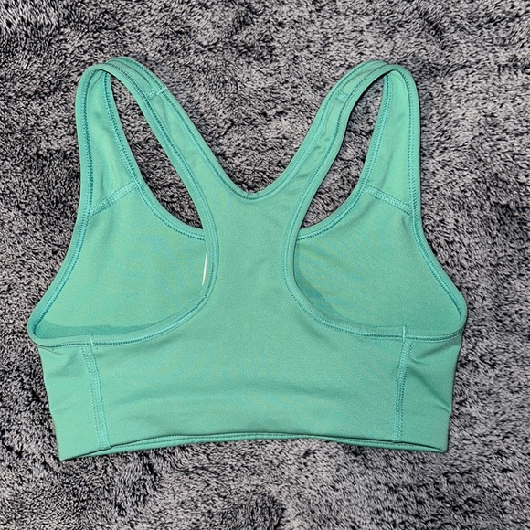 nike sports bra! - Picture 3 of 3